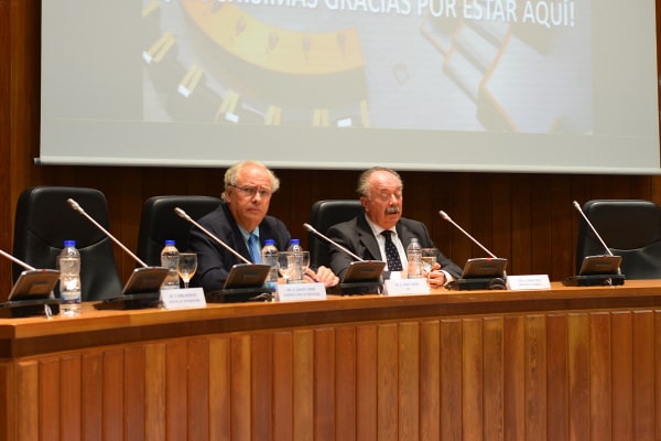 El Dr. Vergés y el Dr. Lens durante la jornada