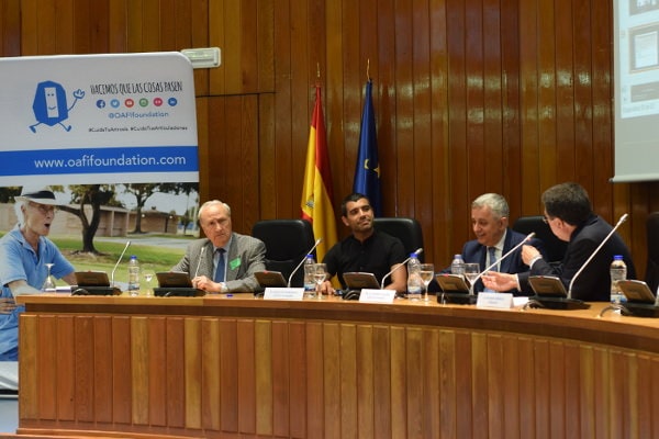 El Dr. Pedro Guillén, el Sr. Augusto Fernández, el Dr. Antonio Villalón y el Sr. Ricardo Aparicio en la mesa La Artrosis y el Deporte.